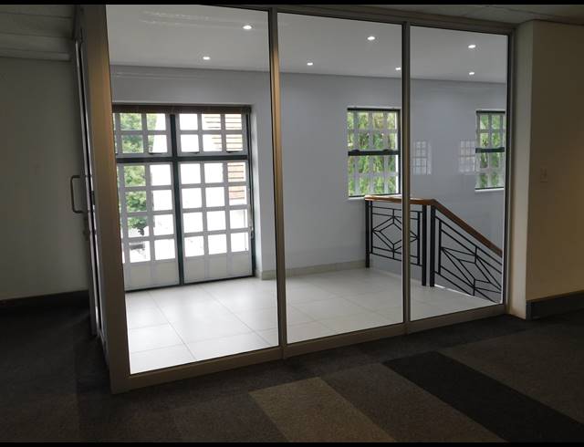 377M² OFFICE TO LET IN ROSEBANK